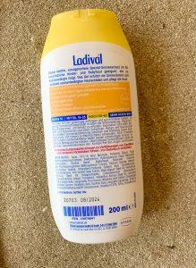 Ladival Für Kinder Sonnenschutz-Gel Gesamtansicht Flasche von hinten