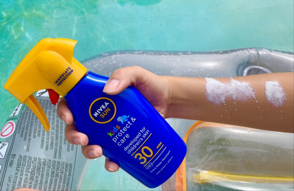 NIVEA SUN Kids Schutz und Pflege Sonnenspray Konsistenz
