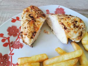 Ninja Foodie Dual Heißluftfritteuse Hähnchen aufgeschnitten
