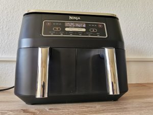 Ninja Foodie Dual Heißluftfritteuse in Betrieb