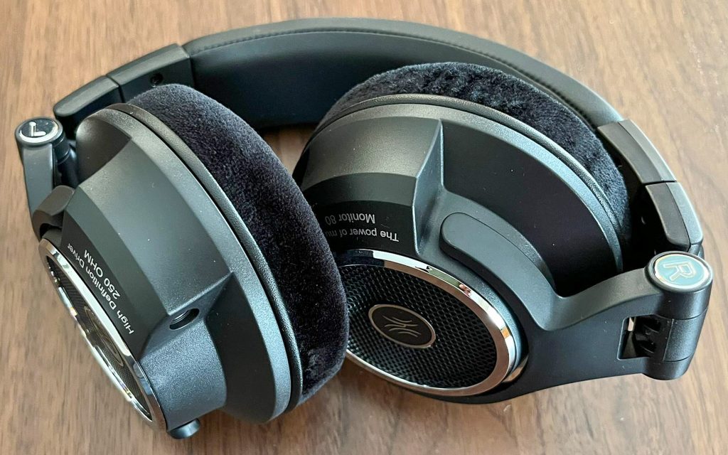 OneOdio Monitor 80 Over-Ear-Kopfhörer zusammengeklappt