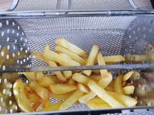 Rosenstein und Söhne Heißluftfritteuse Pommes gegart