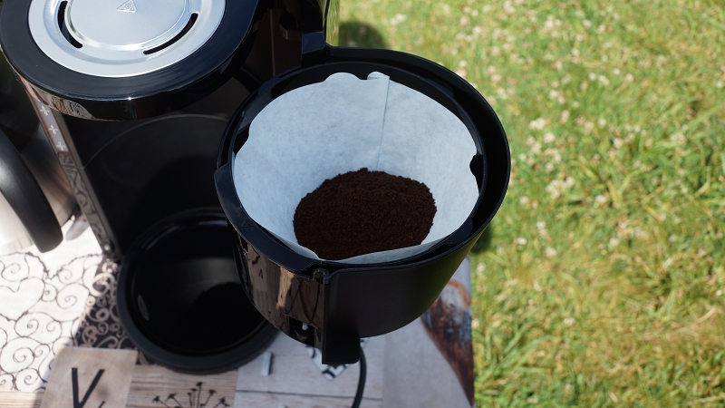 Rowenta CT3818 Kaffeepulver einfüllen