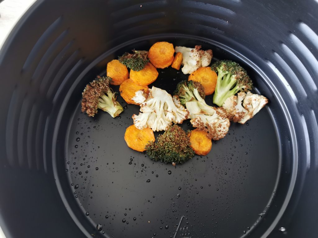 Venga Heißluftfritteuse Gemüse gegart
