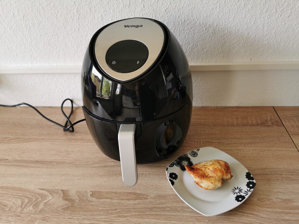 Venga Heißluftfritteuse Hähnchenbrust gegart
