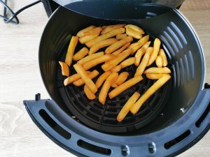 Venga Heißluftfritteuse Pommes im Garkorb