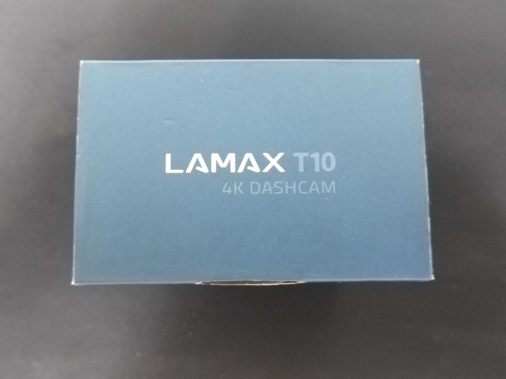 Verpackung der LAMAX T10 Dashcam von unten