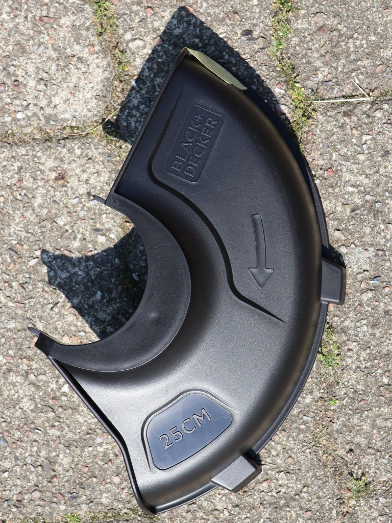 Black+Decker ST182320 Akku-Rasentrimmer Schutzhaube