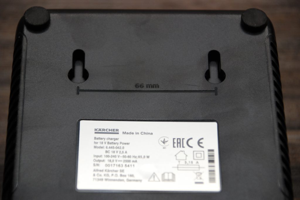 Kärcher LTR 18-30 Akku-Rasentrimmer Ladegrät Bohrlöcher