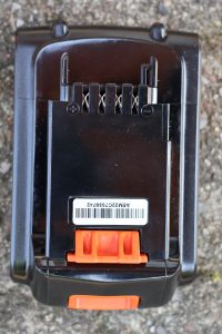 Black+Decker ST182320 Akku-Rasentrimmer Akku