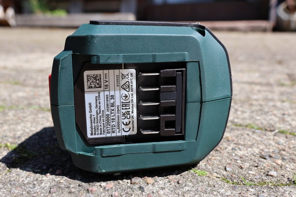 Metabo RTD 18 LTX BL 30 Akku-Rasentrimmer Akkuaufnahme
