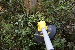Kärcher LTR 18-30 Akku-Rasentrimmer hohes Gras