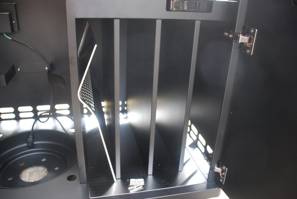 Outdoorchef Dualchef 425 G BZ Gasgrill Staufächer