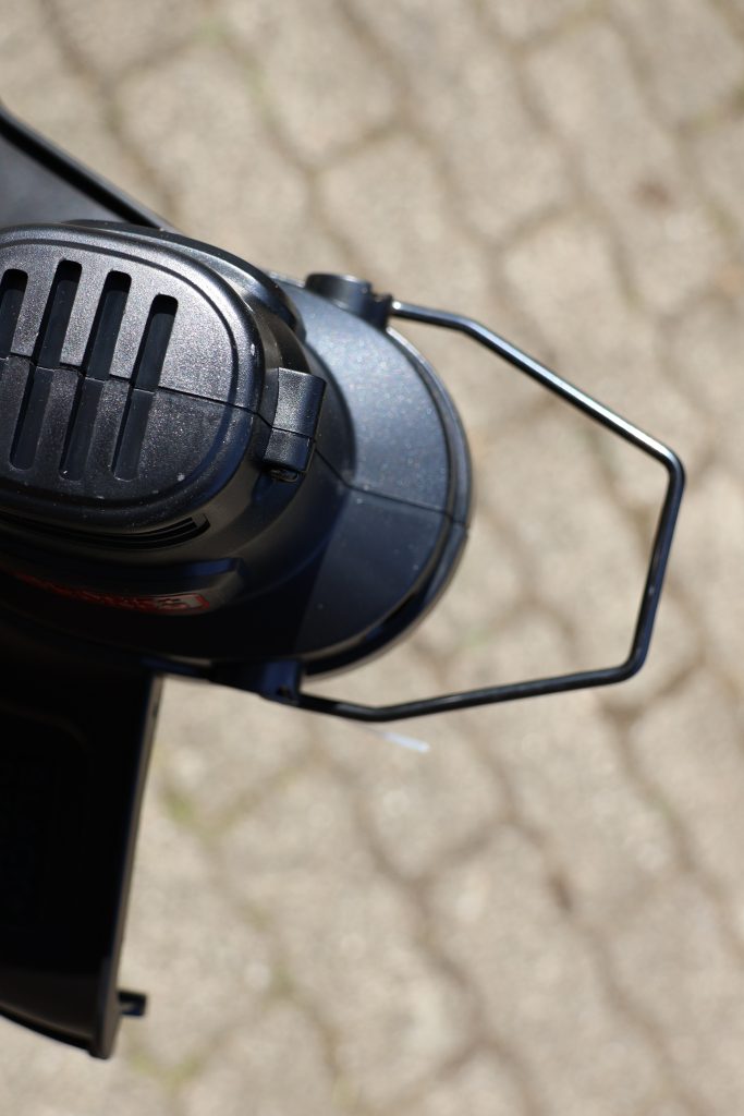 Black+Decker ST182320 Akku-Rasentrimmer Schutzbügel