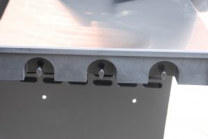 Outdoorchef Dualchef 425 G BZ Gasgrill Haken an der Seitenablage