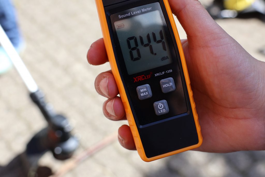 Black+Decker ST182320 Akku-Rasentrimmer Lautstärke