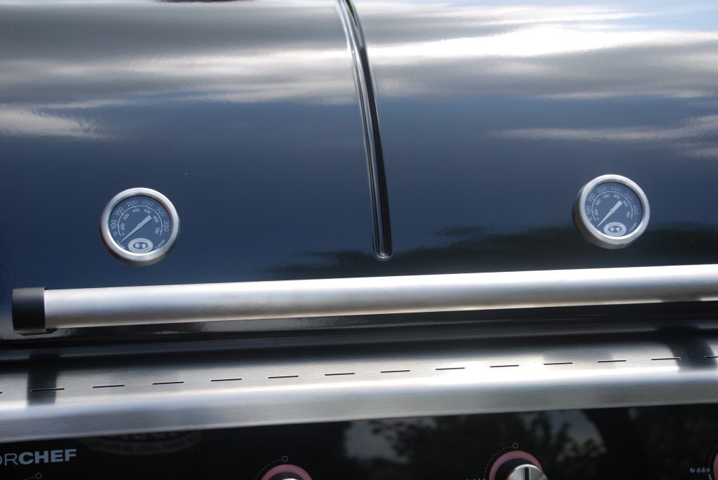 Outdoorchef Dualchef 425 G BZ Gasgrill beide Thermometer