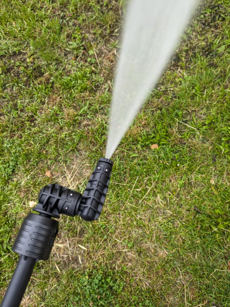 180-Grad-Düse des Eziclean® Hydroforce 165 Hochdruckreinigers im Einsatz
