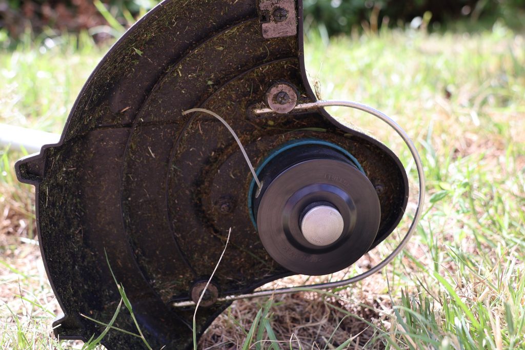 Makita DUR181RF Akku-Rasentrimmer nach Einsatz 2