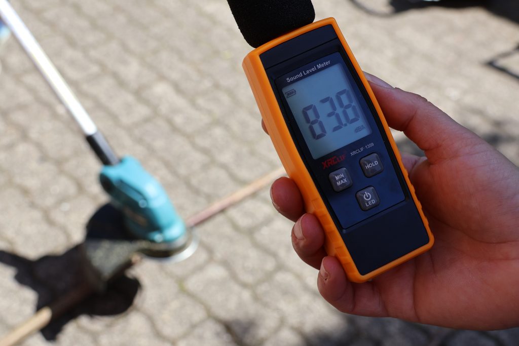 Makita DUR181RF Akku-Rasentrimmer Lautstärke