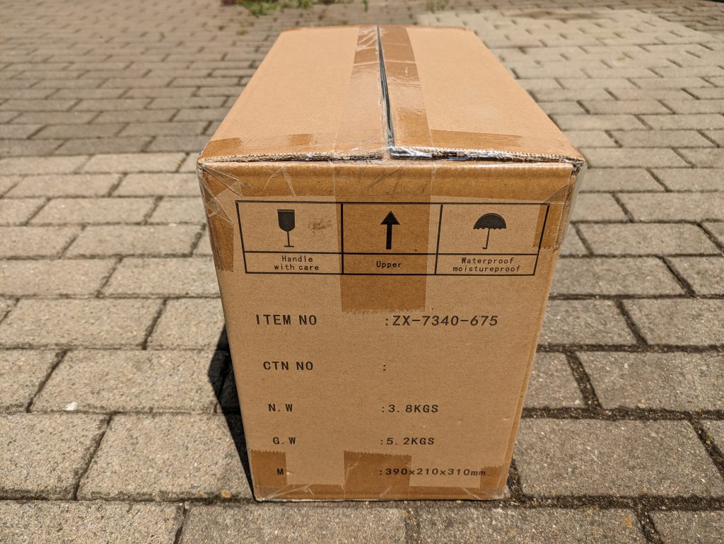 AGT Professional ZX 7340 675 Hochdruckreiniger Verpackung von rechts