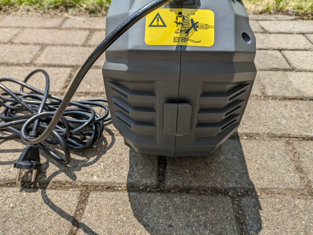 AGT Professional ZX 7340 675 Hochdruckreiniger von links