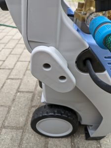 Befestigte untere Kabelhalterung des Kränzle K 1050 TS Hochdruckreinigers