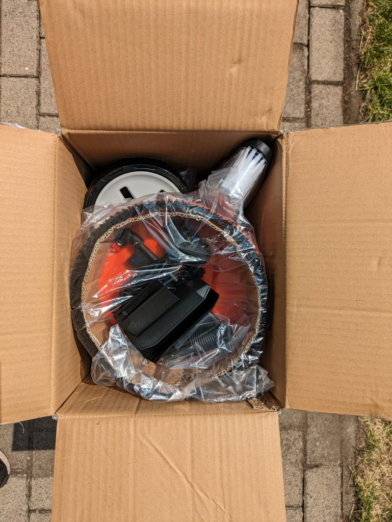 Black + Decker BXPW 1600PE Hochdruckreiniger Verpackung geöffnet
