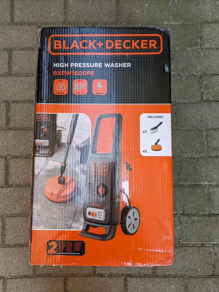 Black + Decker BXPW 1600PE Hochdruckreiniger Verpackung von vorne