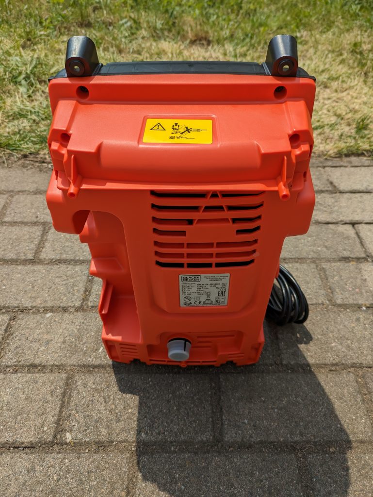 Black + Decker BXPW 1600PE Hochdruckreiniger von hinten