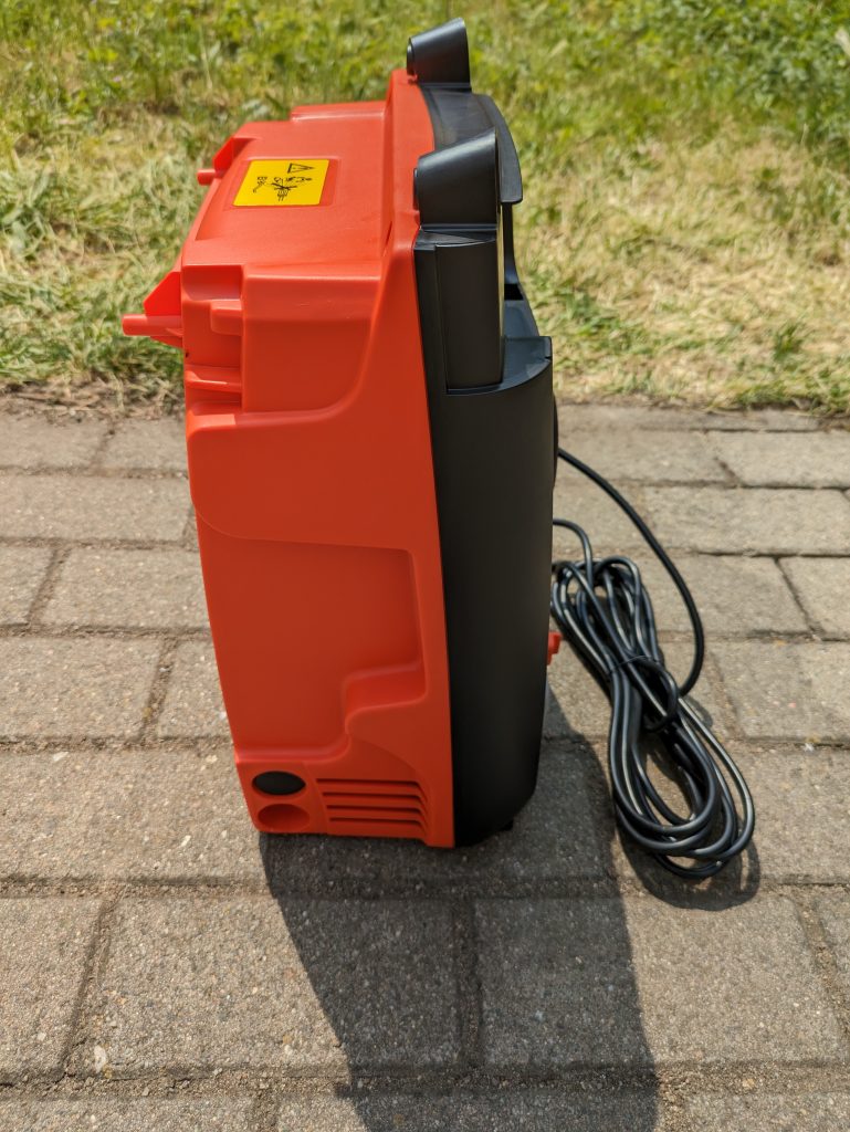 Black + Decker BXPW 1600PE Hochdruckreiniger von links