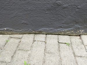 Bosch AdvancedAquatak 160 Hochdruckreinigers Fassade vor der Reinigung