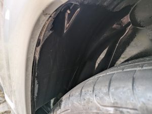 Bosch AdvancedAquatak 160 Hochdruckreinigers vorderer Radkasten nach der Reinigung