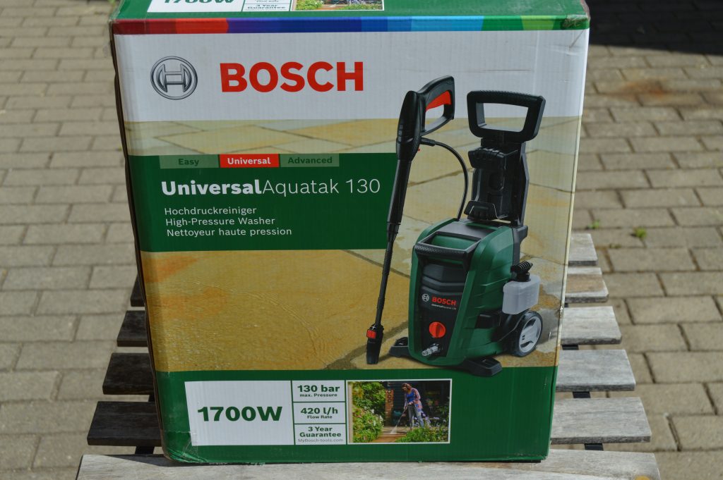 Bosch Aquatak 130 Hochdruckreiniger Verpackung von vorne