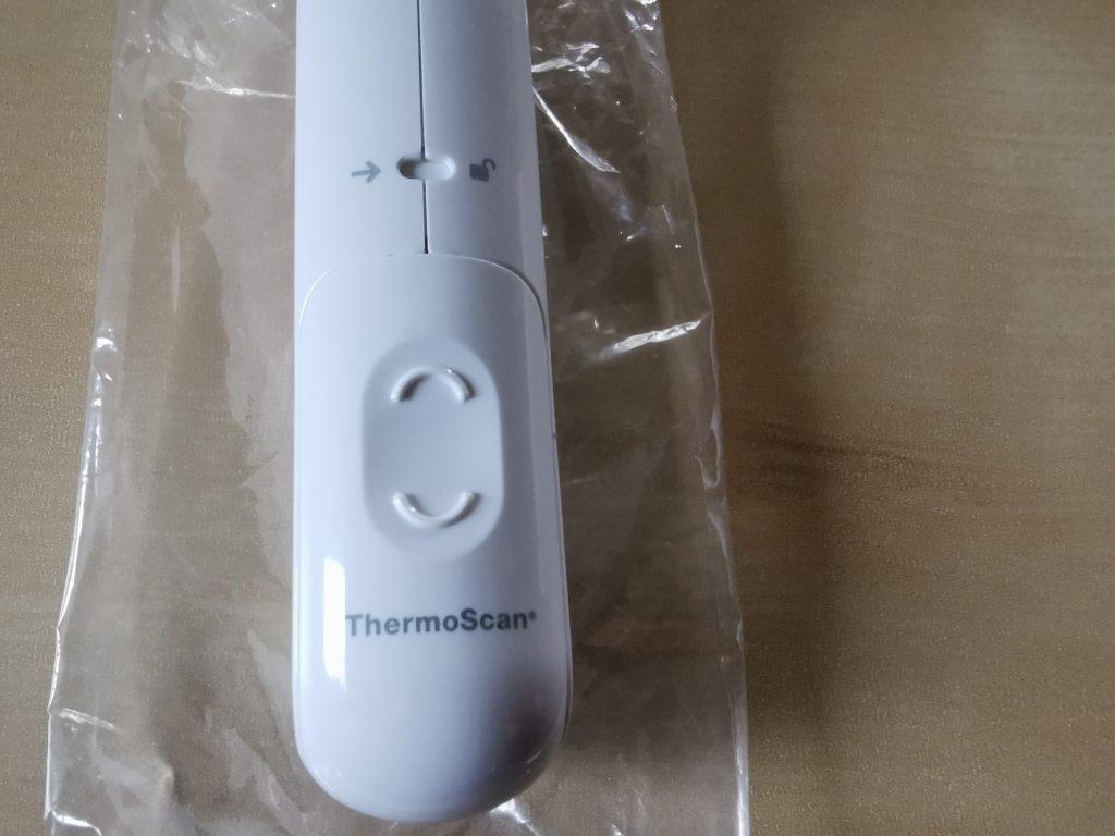 Braun Thermoscan 3 Fieberthermometer Batteriefach mit Kindersicherung