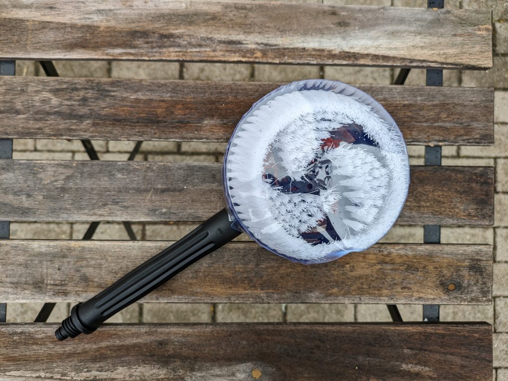 Drehbürste des Eziclean® Hydroforce 165 Hochdruckreinigers von vorne