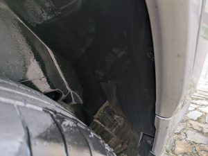 Eziclean® Hydroforce 165 Hochdruckreiniger Radkasten hinten gereinigt