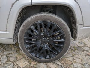 Eziclean® Hydroforce 165 Hochdruckreiniger Reifen vor der Reinigung