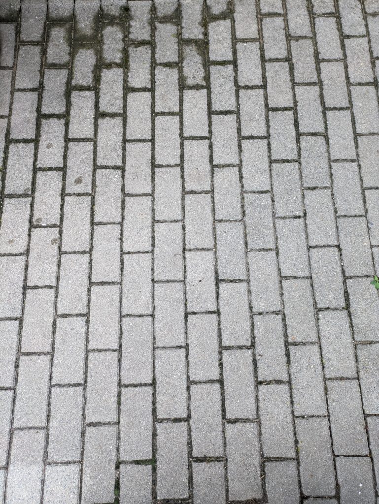 Eziclean® Hydroforce 165 Hochdruckreiniger Terrassenreiniger vor der Reinigung