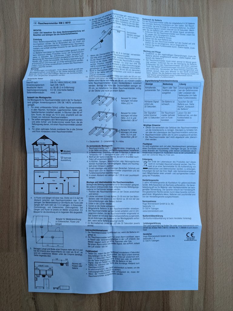 Geöffneter Faltzettel des Brennenstuhl RM C 9010 Rauchmelders