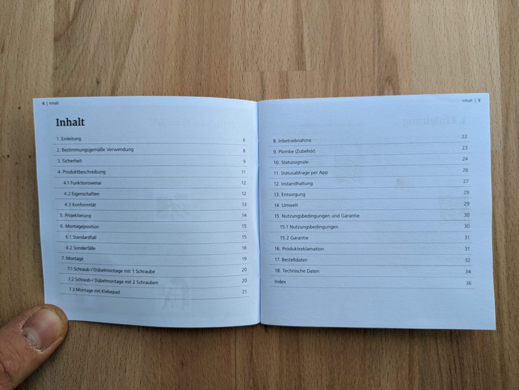 Geöffnetes Inhaltsverzeichnis des Hekatron Genius Plus X Rauchmelders