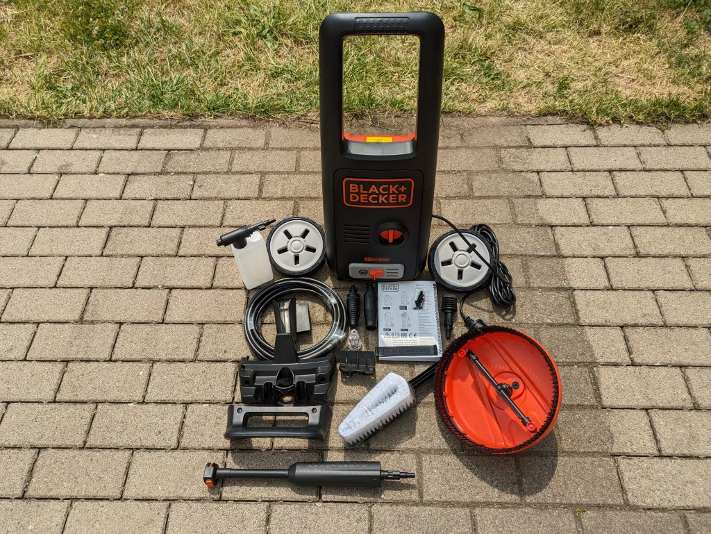 Gesamter Lieferumfang des Black + Decker BXPW 1600PE Hochdruckreinigers