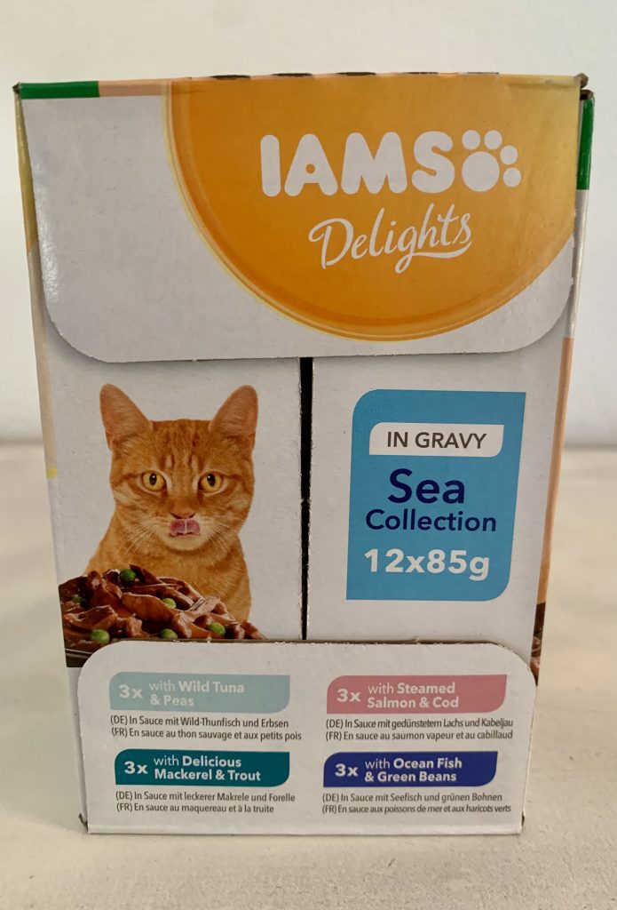 IAMS Delights Sea Collection Katzenfutter Karton von der Seite mit Auflistung der Sorten