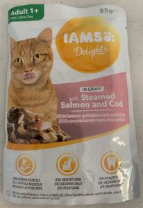 IAMS Delights Sea Collection Katzenfutter Lachs Beutel von vorne