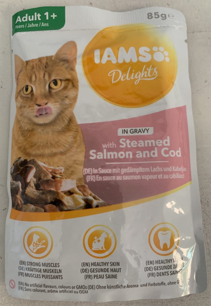 IAMS Delights Sea Collection Katzenfutter Lachs Beutel von vorne