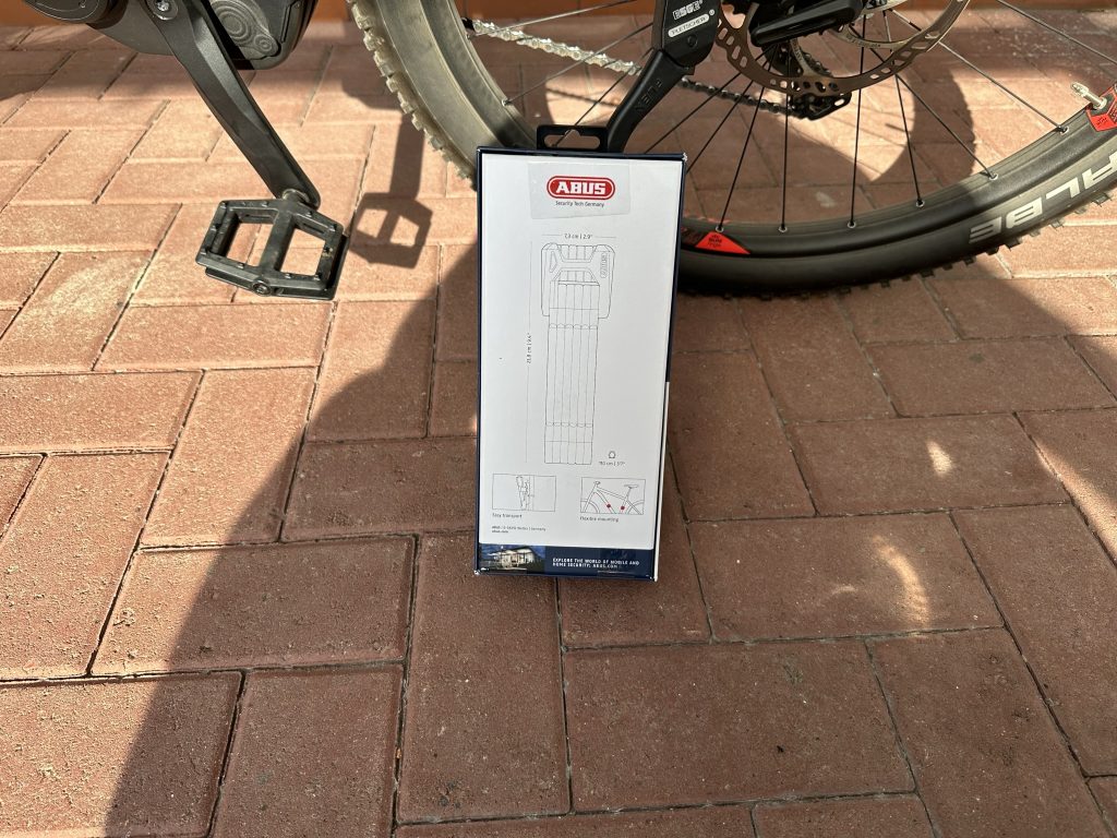 Fahrradschloss in Originalverpackung (Hinteransicht)