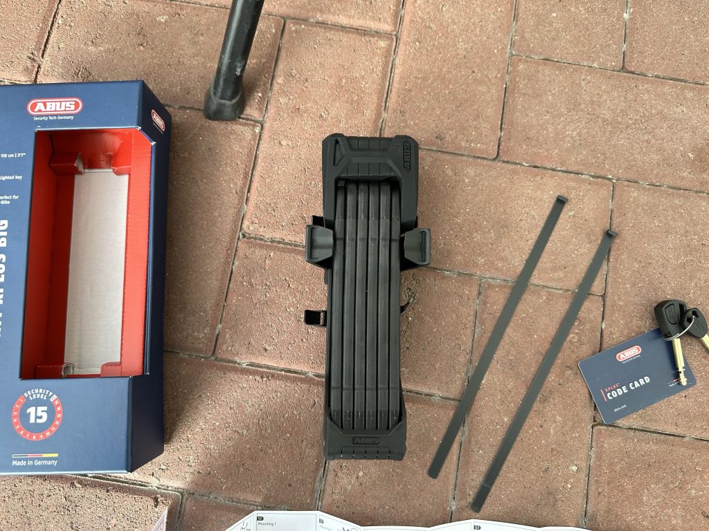 Fahrradschloss mit Originalverpackung und mit Zubehörteilen