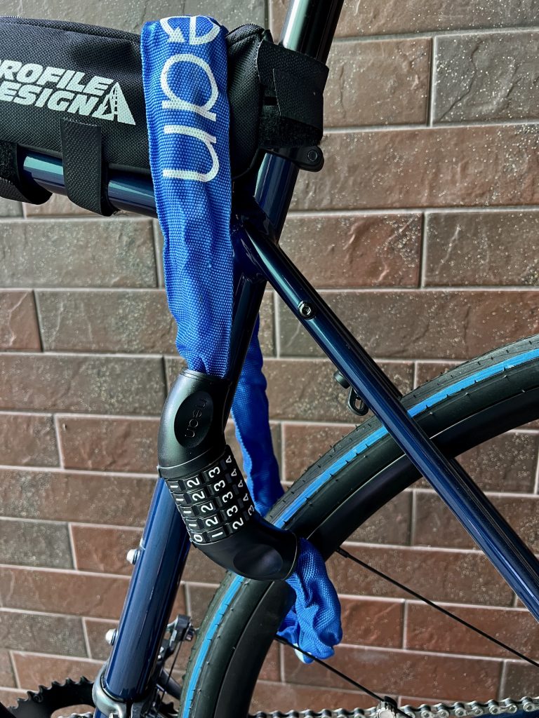 Fahrradschloss am Fahrrad angeschlossen
