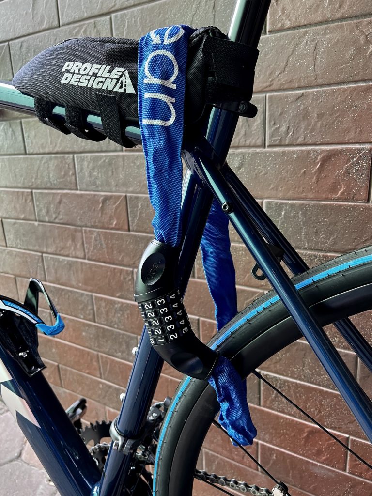 Fahrradschloss am Fahrrad angeschlossen