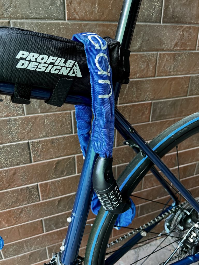 Fahrradschloss am Fahrrad angeschlossen